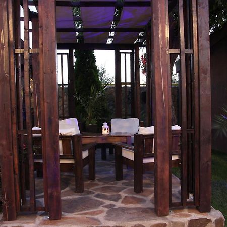 Rixo'S Guesthouse Cîrcea Esterno foto