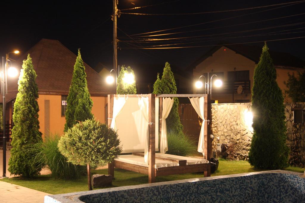 Rixo'S Guesthouse Cîrcea Esterno foto