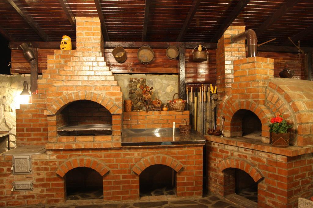 Rixo'S Guesthouse Cîrcea Esterno foto