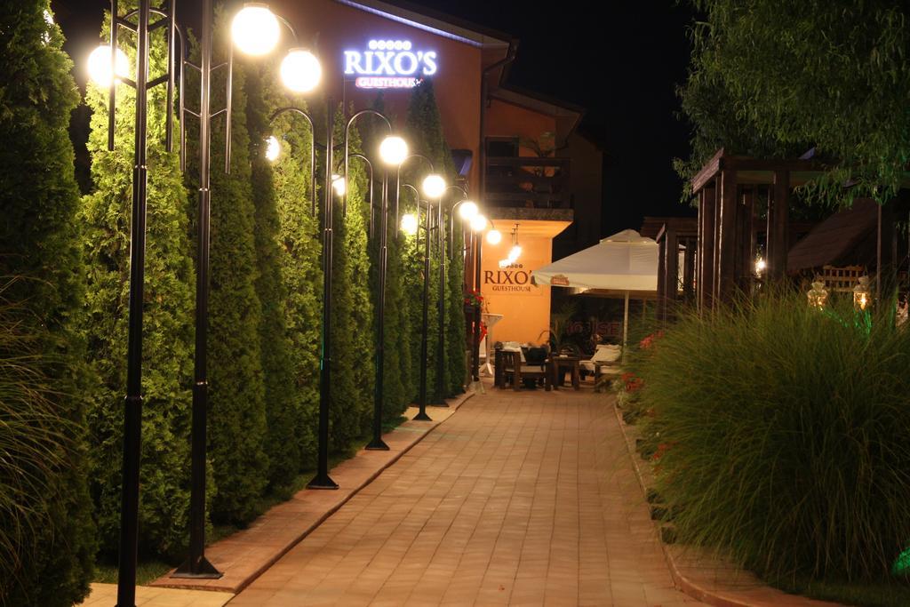 Rixo'S Guesthouse Cîrcea Esterno foto