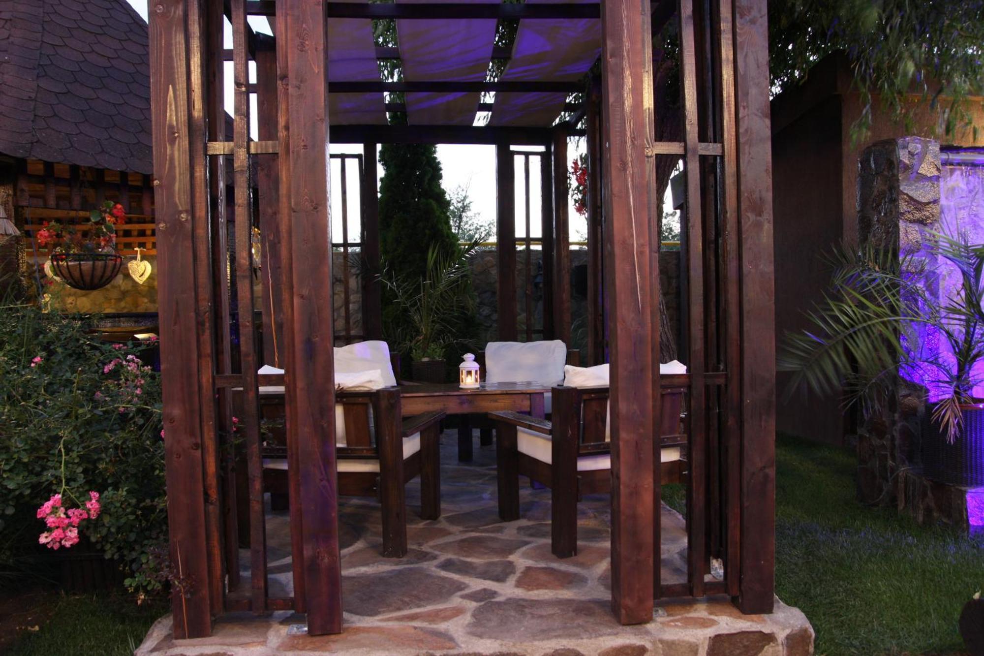 Rixo'S Guesthouse Cîrcea Esterno foto